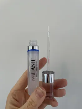 NeuLash open applicator and brush photographed by The Lash List