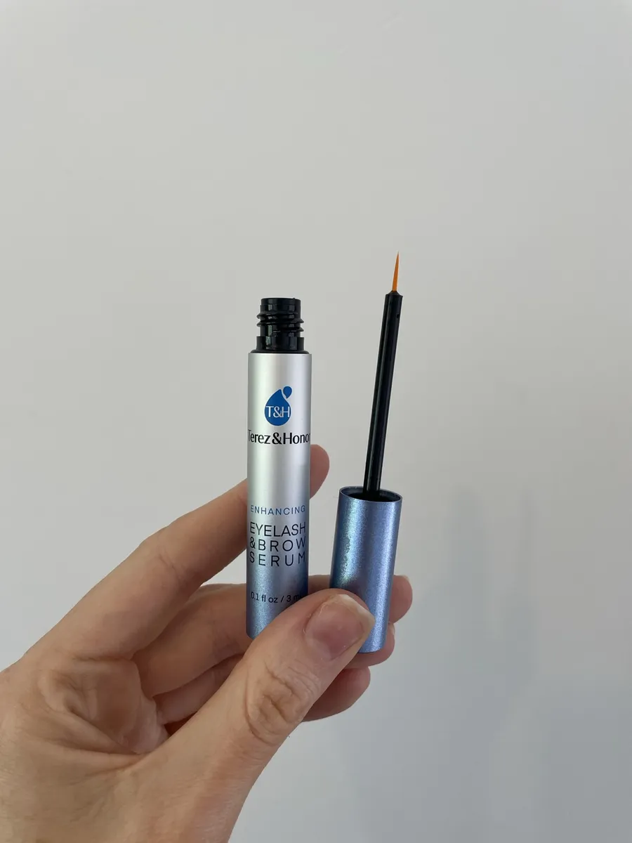 Terez & Honor open applicator and brush photographed by The Lash List