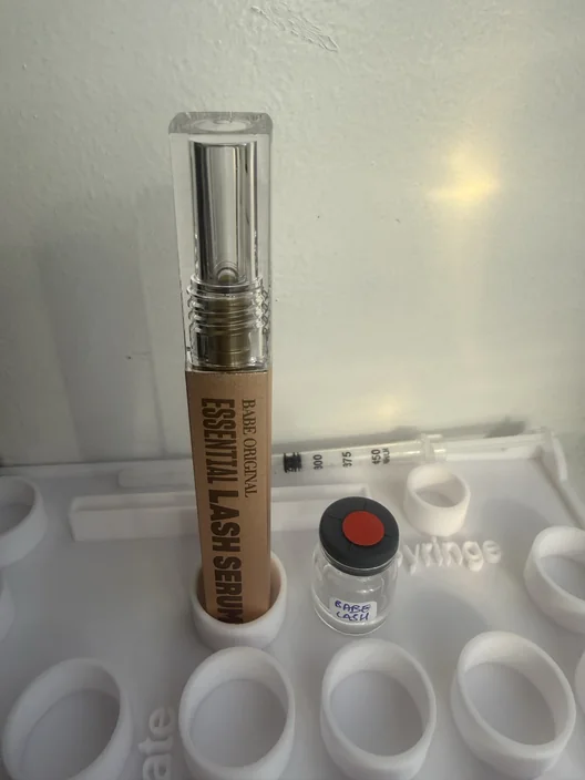 Babe Original tube beside its labeled test sample in The Lash List comparison workspace