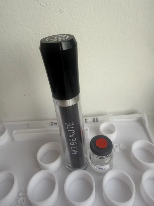 M2 Beaut&eacute; tube beside its labeled test sample in The Lash List comparison workspace