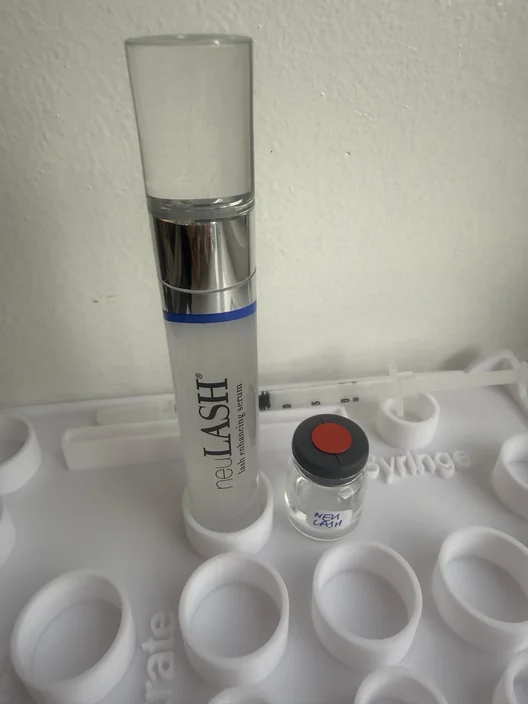 NeuLash tube beside its labeled test sample in The Lash List comparison workspace